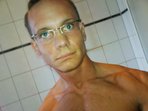 Take a look at muscular spectacled gay man Boris that is waiting for you in his chat room.